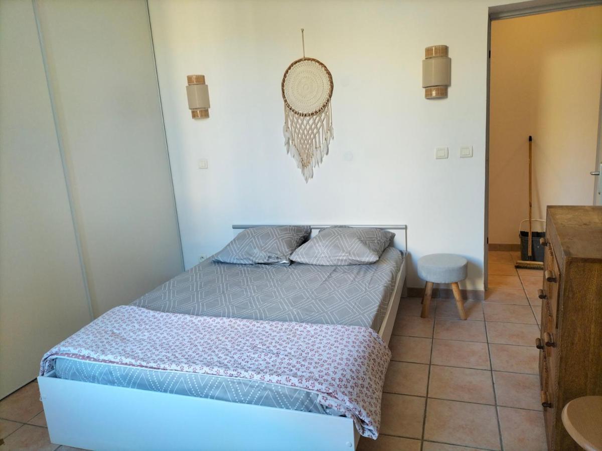 Appartement De Charme Vers Pont du Gard Exterior foto